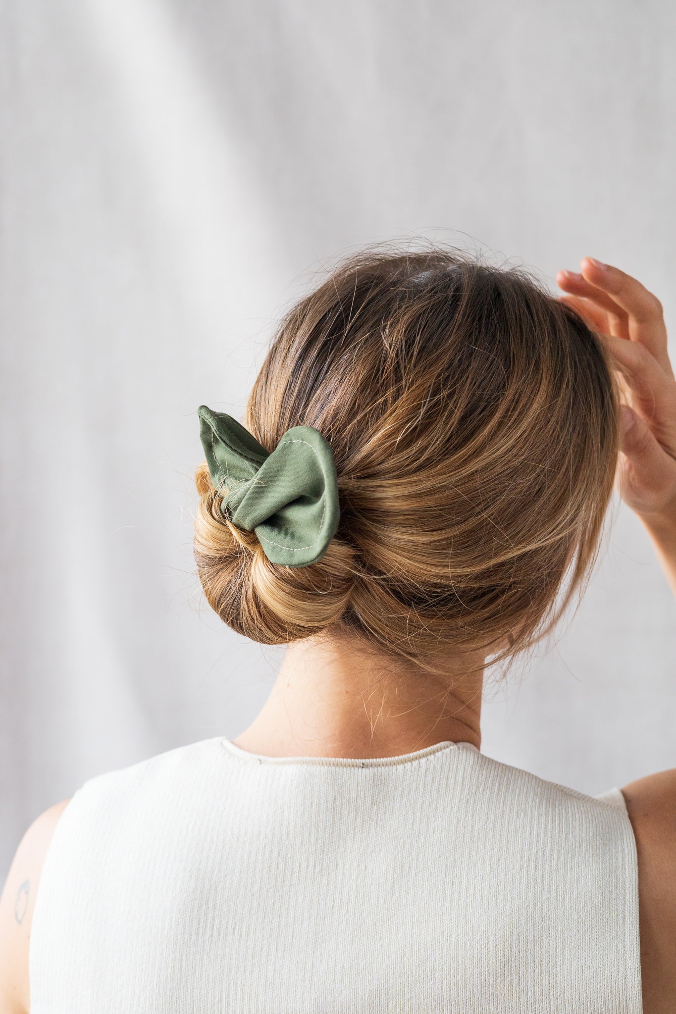 Duo accessoire à chignon et bandeau à torsader avec tige de métal