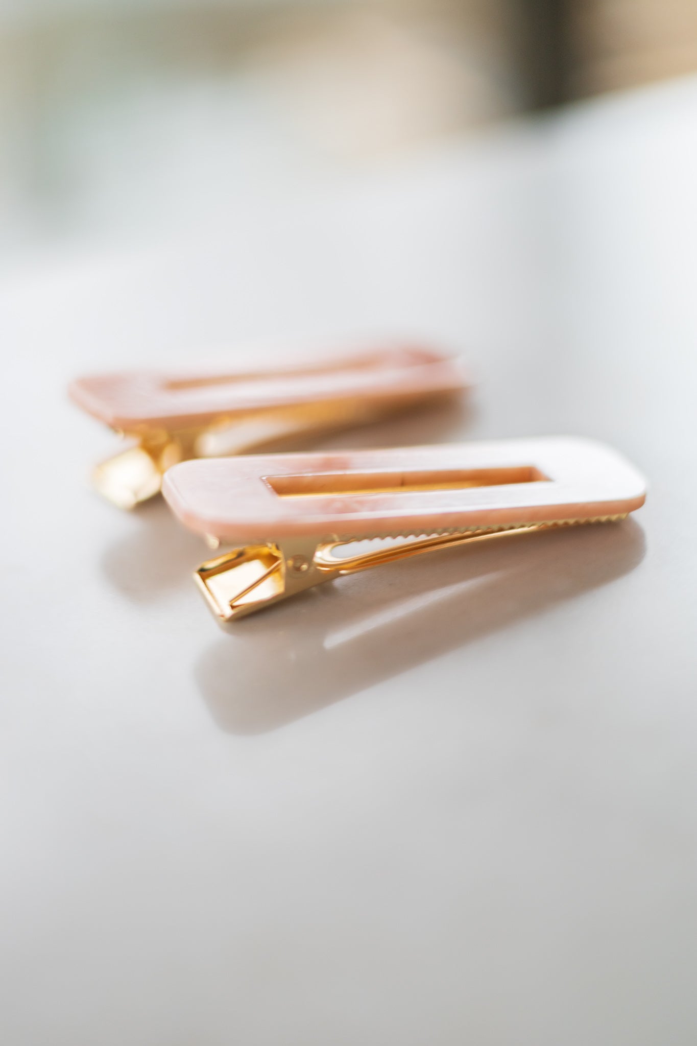 Barrette nacrée rose (ensemble de 2) - gibou.ca