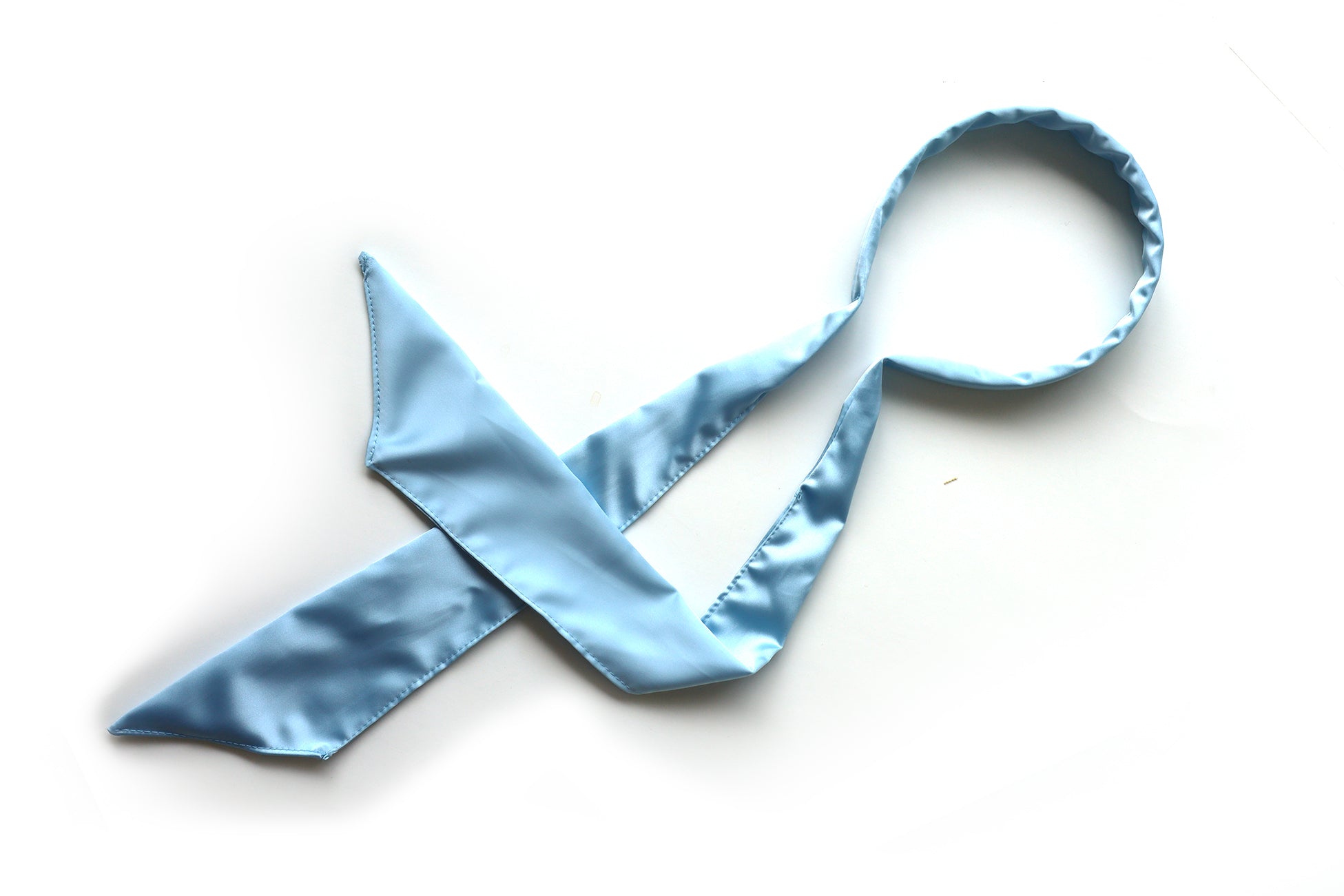 Passe foulard en satin estivale