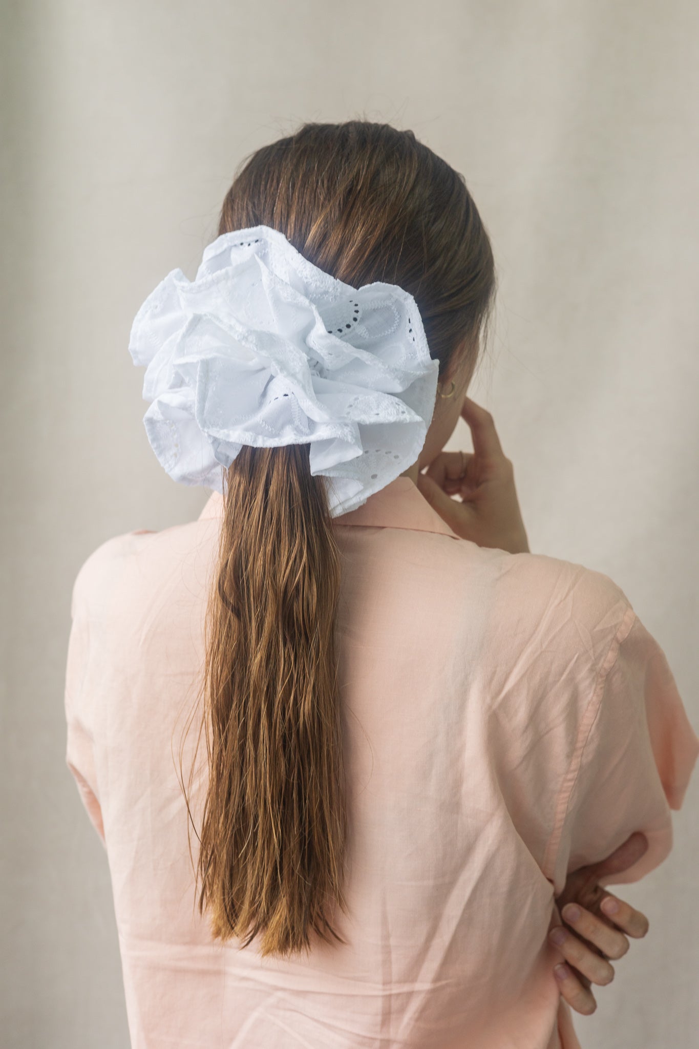 Échantillon - Chouchou flamenco blanc