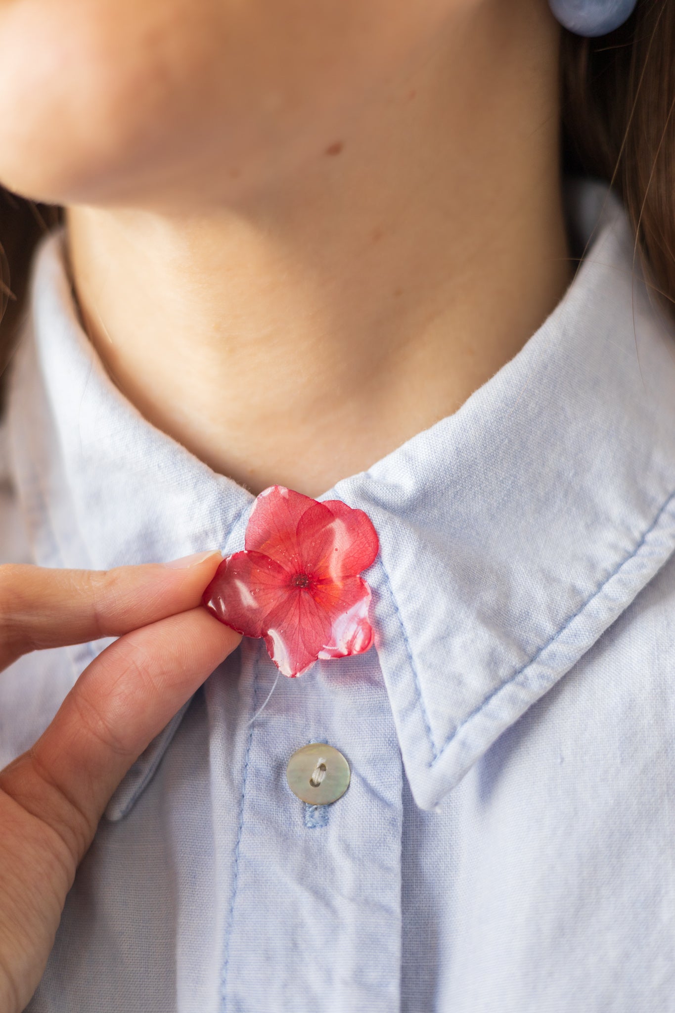 Couvre-bouton de chemise en fleur séchée