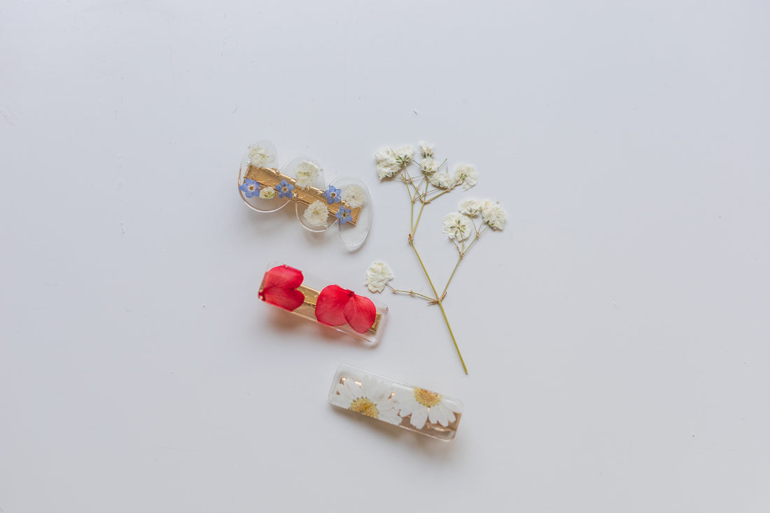 Barrette droite avec fleurs séchées
