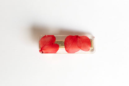 Straight barrette with dried flowers