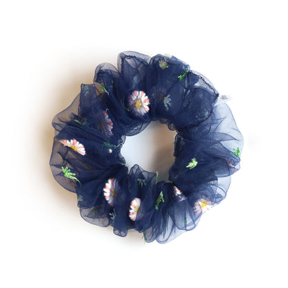 Crinkled scrunchie with embroidered flowers