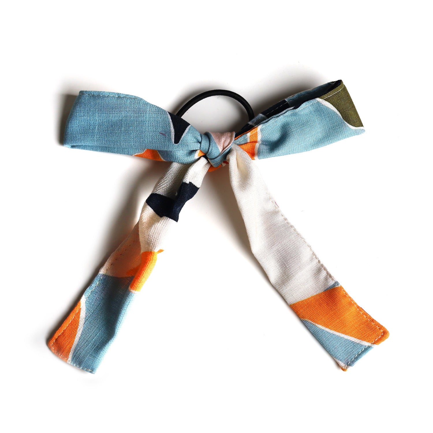 Boucle sur élastique avec bordure
