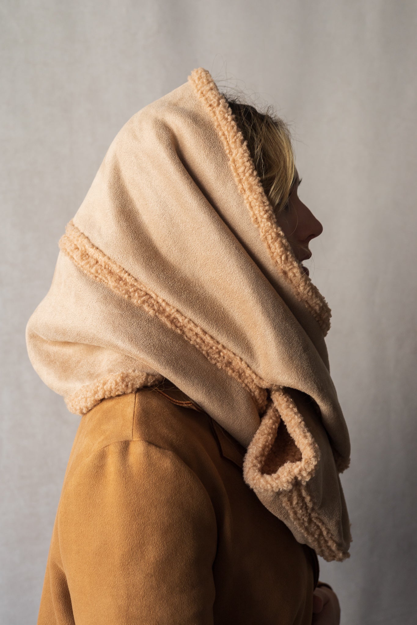 Foulard réversible en sherpa suède