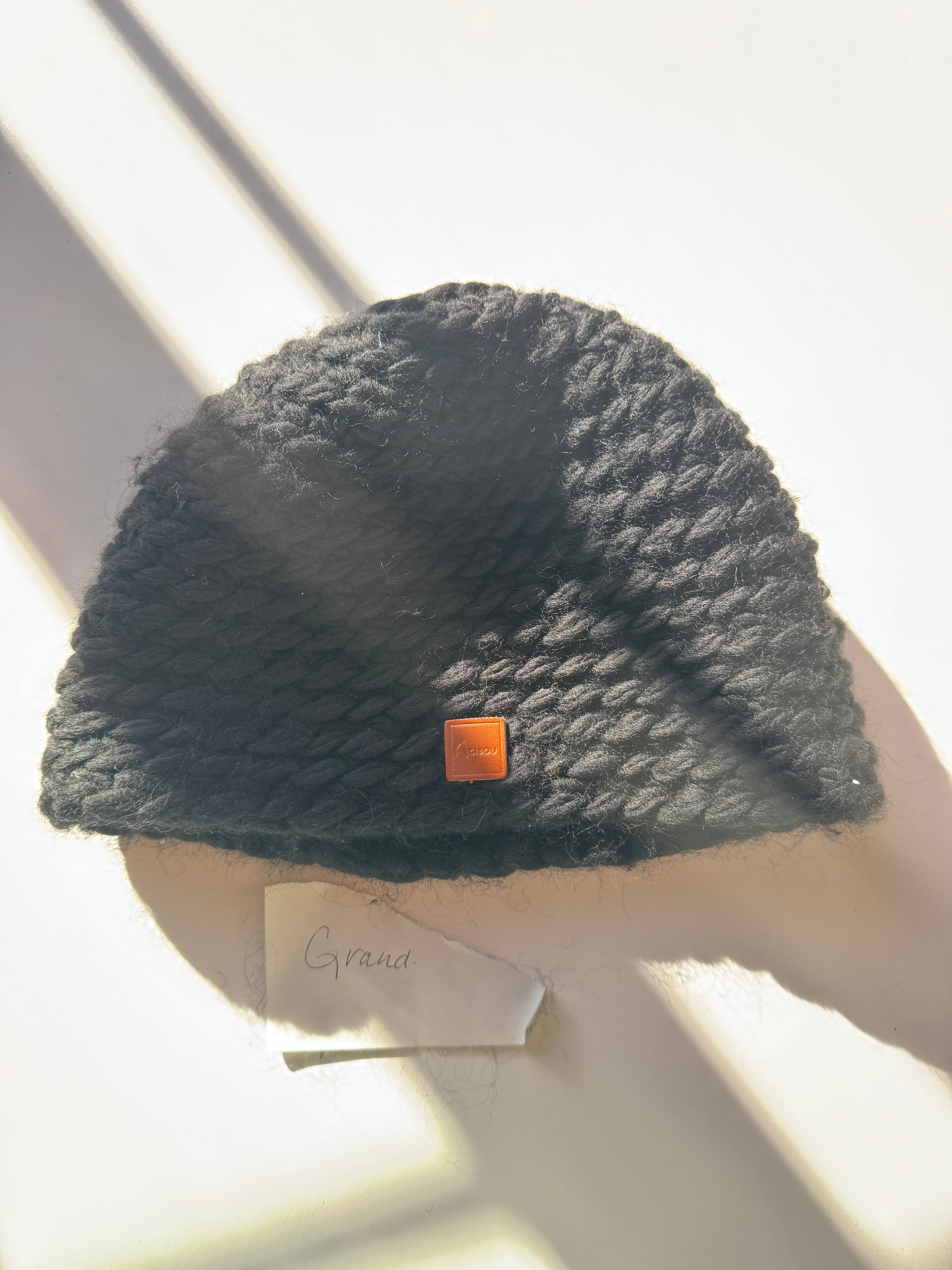 Sample - Hand-knitted beanie without lining