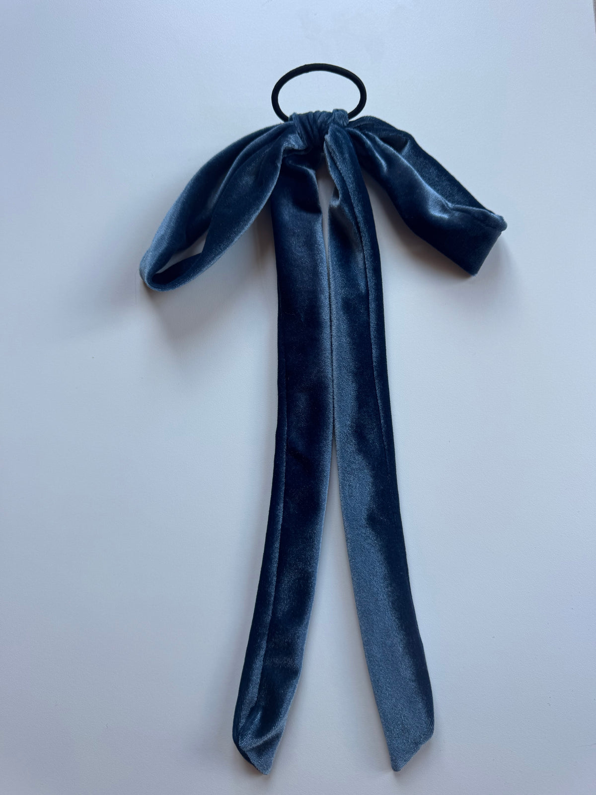 Échantillon - Boucle longue en velours bleu