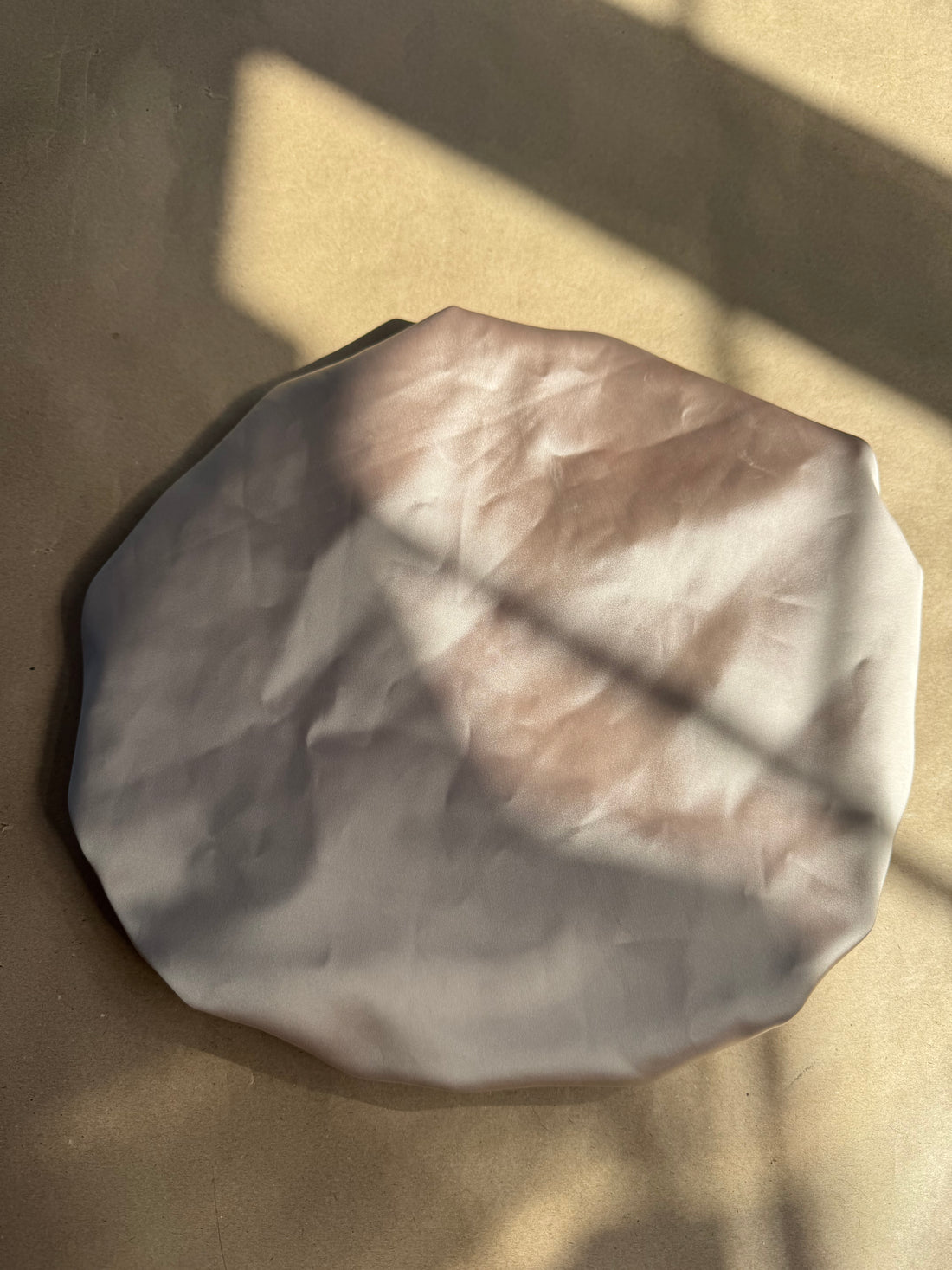 Imparfait - Bonnet de nuit en satin champagne