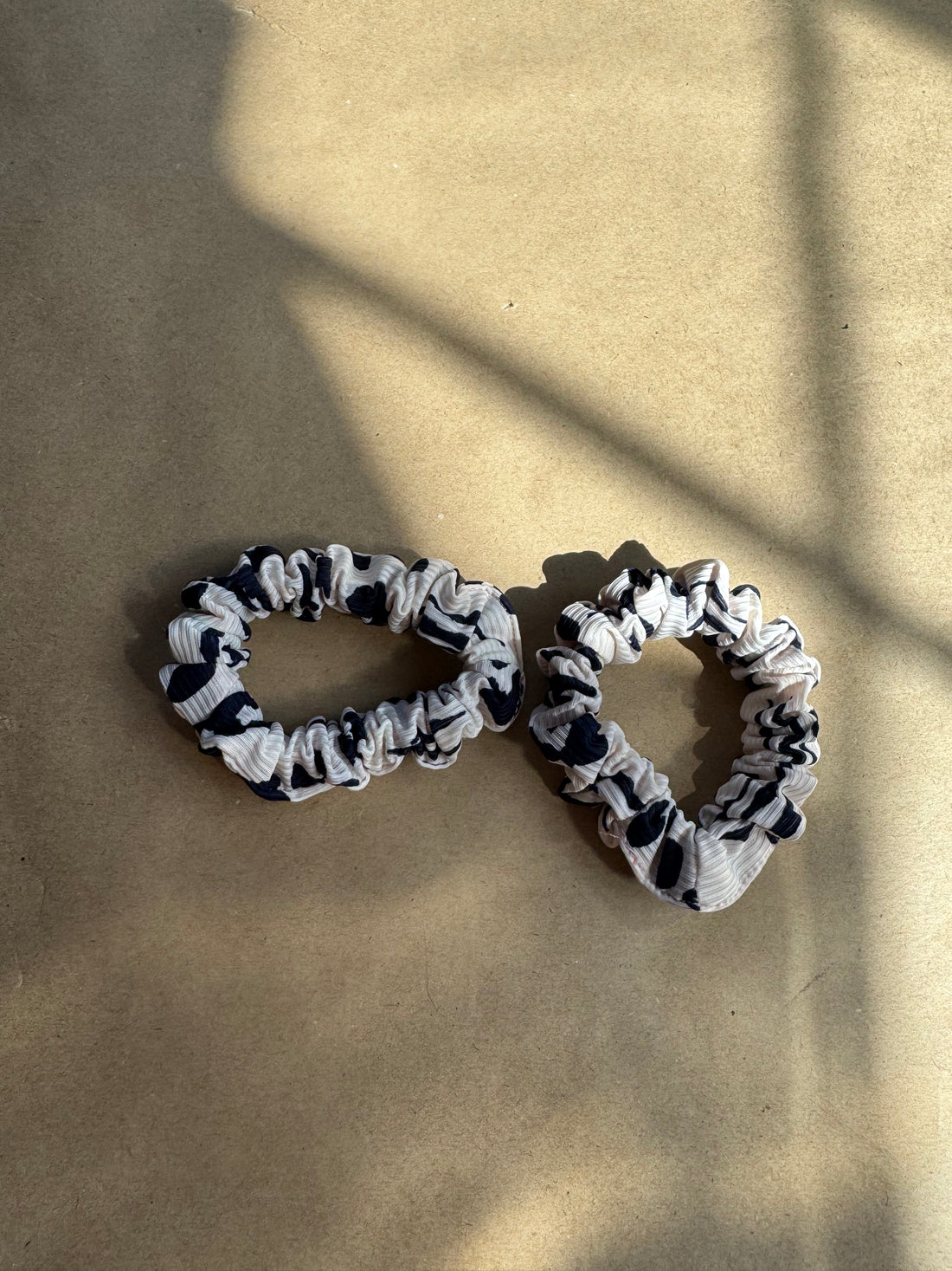 Duo de mini chouchous bleu et blanc