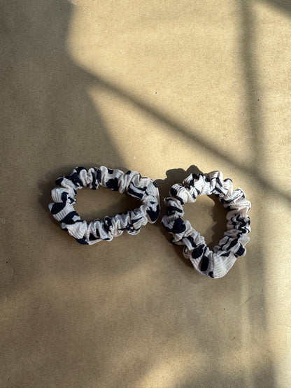 Duo de mini chouchous bleu et blanc
