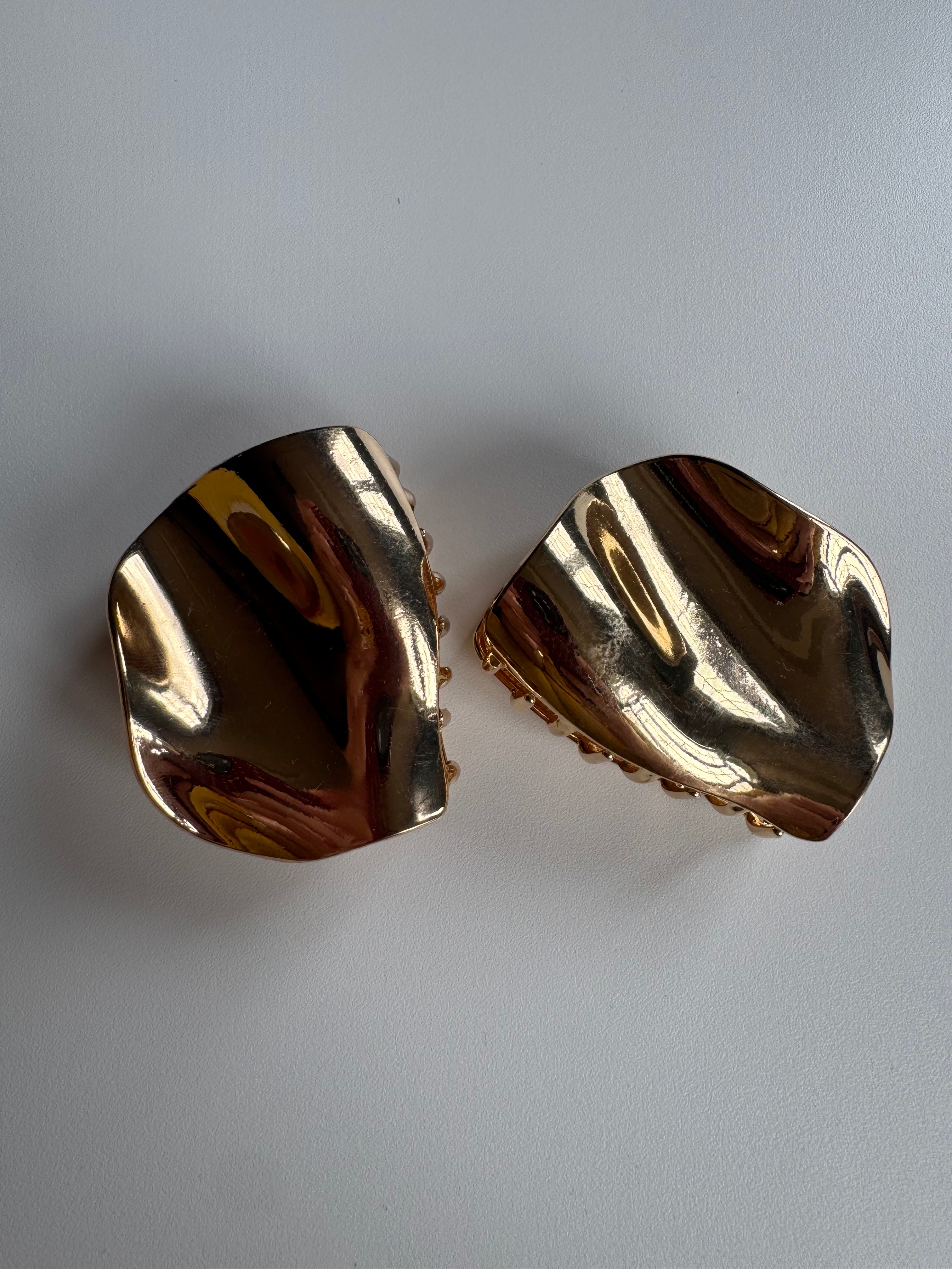 Imperfect - Ludi golden metal clip