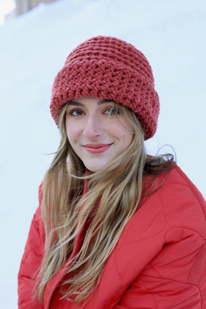 Échantillon - Tuque tricotée retournée gâteau de fête